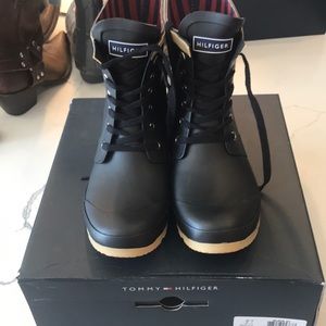 New Tommy Hilfiger rain boots.